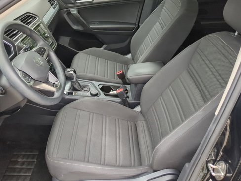 Used 2022 Volkswagen Tiguan S image 12