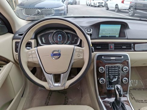 Used 2016 Volvo XC70 T5 Platinum image 12