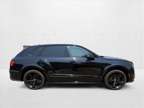 Used 2018 Bentley Bentayga image 7