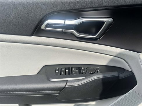 New 2026 Kia Sportage EX image 7