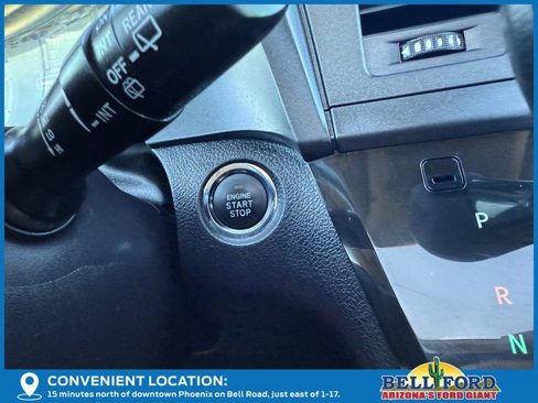 Used 2019 Toyota Sienna SE image 32