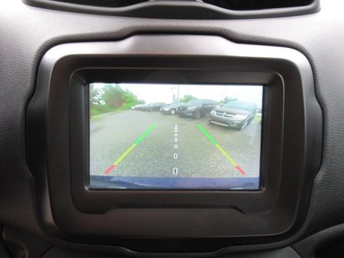 Used 2021 Jeep Renegade Latitude w/ Convenience Group image 23