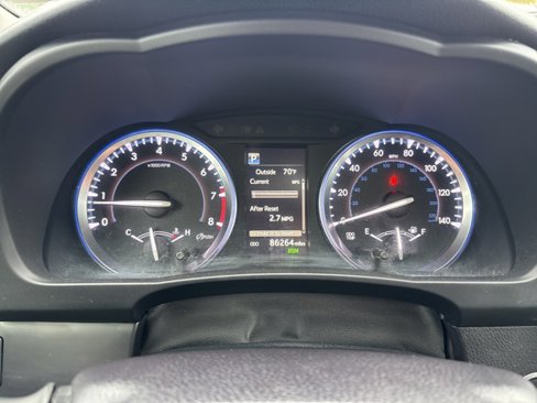 Used 2018 Toyota Highlander XLE image 22