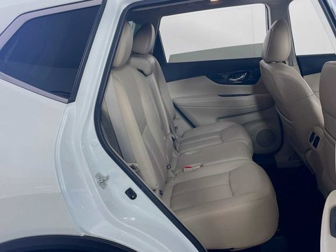 Used 2019 Nissan Rogue SL w/ Premium Package image 26