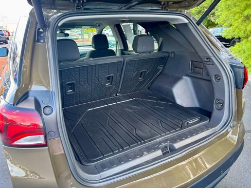 Used 2023 Chevrolet Equinox LT image 17
