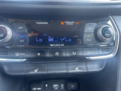 Used 2020 Hyundai Santa Fe SEL image 17