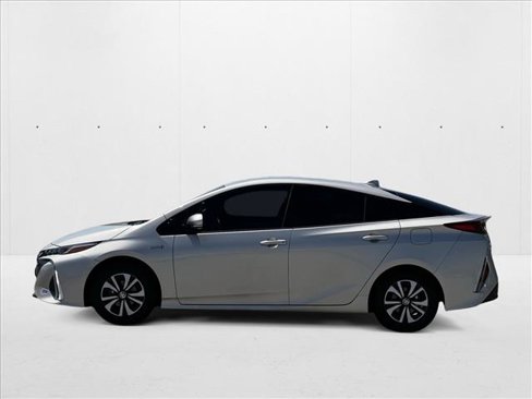 Used 2018 Toyota Prius Prime Plus image 8