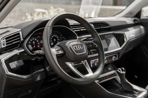 Certified 2025 Audi Q3 2.0T Premium Plus image 9