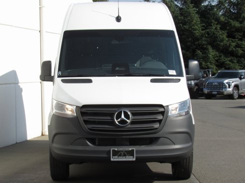 New 2025 Mercedes-Benz Sprinter 2500 image 3