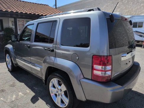 Used 2012 Jeep Liberty Limited Jet w/ Comfort/Convenience Group image 4