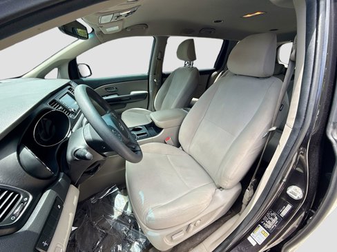 Used 2020 Kia Sedona LX image 20