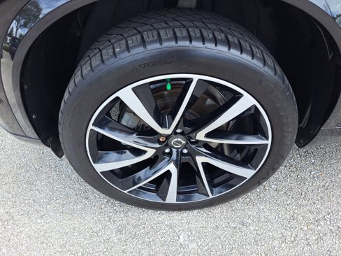Used 2018 Volvo XC90 T6 Momentum w/ Convenience Package image 19
