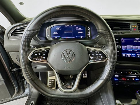 Used 2022 Volkswagen Tiguan SEL R-Line image 9