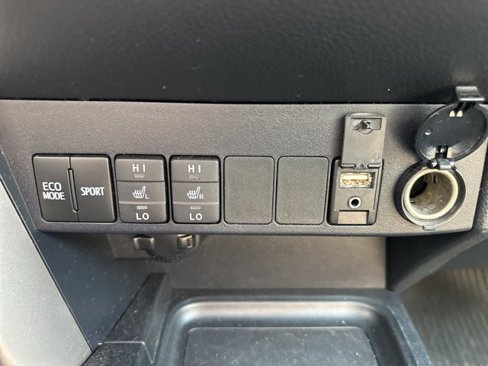 Used 2017 Toyota RAV4 Limited image 27