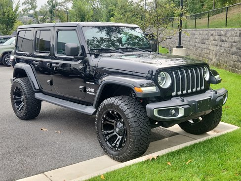 Used 2019 Jeep Wrangler Unlimited Sahara image 10