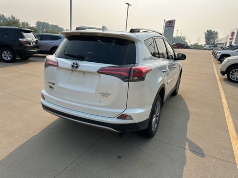 Used 2017 Toyota RAV4 Limited image 11
