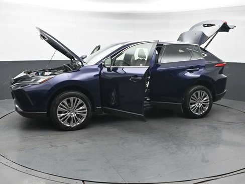 Certified 2022 Toyota Venza XLE image 51