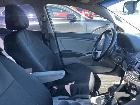 Used 2014 Hyundai Accent GLS image 8