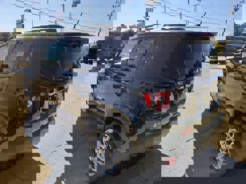 Used 2019 Jeep Renegade Latitude w/ Cold Weather Group image 5