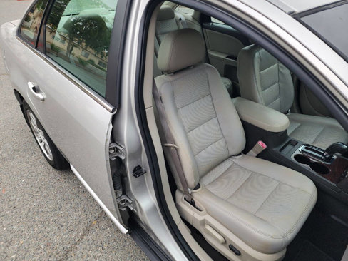 Used 2008 Ford Taurus SEL image 11