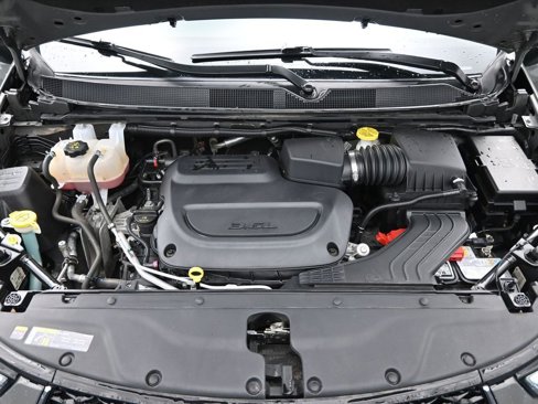 Used 2023 Chrysler Pacifica Touring-L image 35