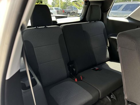Used 2018 Chevrolet Traverse LT image 11