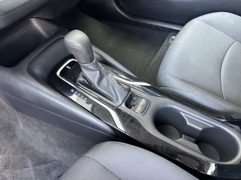 Used 2022 Toyota Corolla LE image 25