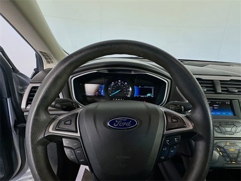 Used 2018 Ford Fusion S image 11