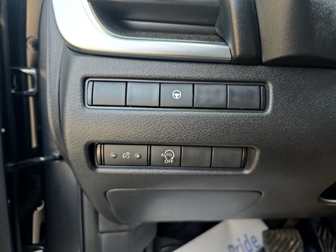 Used 2023 Nissan Rogue SV image 21