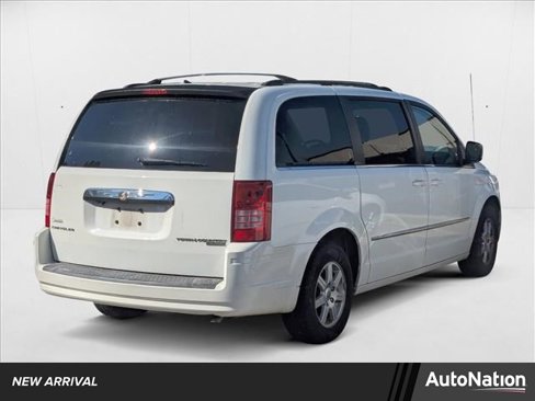 Used 2015 Dodge Grand Caravan SXT image 1
