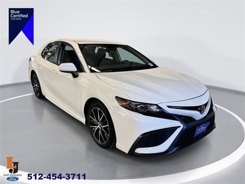 Used 2021 Toyota Camry SE image 1