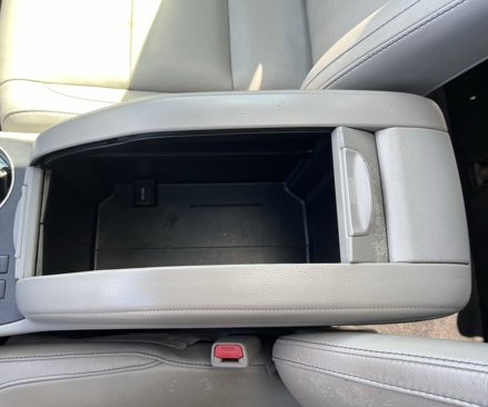 Used 2017 Toyota Highlander SE image 16