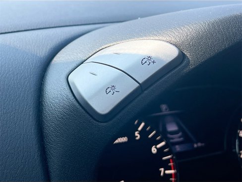 Certified 2020 Nissan Pathfinder SL image 32