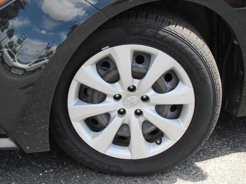 Used 2022 Toyota Corolla LE image 8