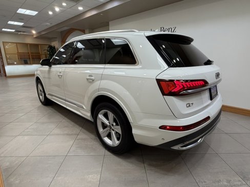 Used 2023 Audi Q7 2.0T Premium image 3