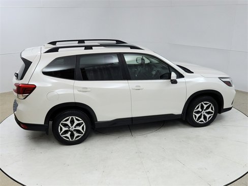 Used 2021 Subaru Forester Premium image 19