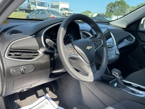 Used 2023 Chevrolet Malibu LT image 11
