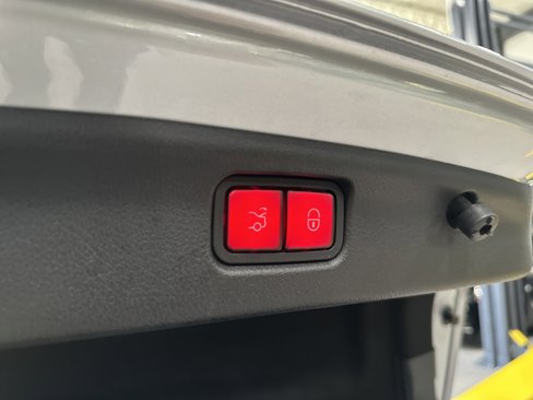 Certified 2022 Mercedes-Benz C 300 4MATIC Sedan image 17