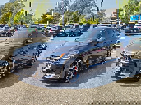 Used 2019 Kia Stinger GT2 image 1