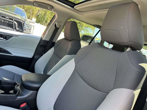 Used 2019 Toyota RAV4 XLE image 13