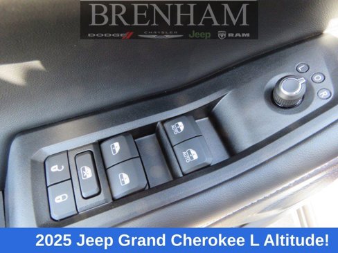 New 2025 Jeep Grand Cherokee L Laredo image 11