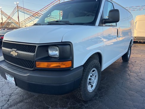 Used 2015 Chevrolet Express 2500 image 3