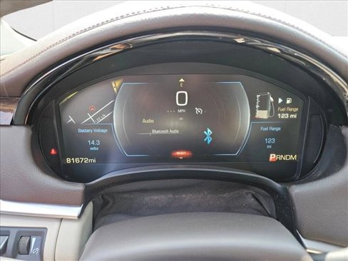 Used 2013 Cadillac XTS Premium image 19