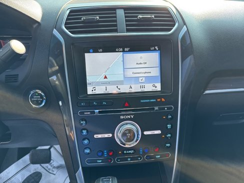 Used 2017 Ford Explorer Limited w/ Equipment Group 301A image 10