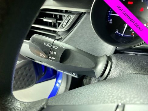 Used 2019 Toyota C-HR XLE image 17