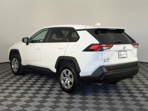 Used 2023 Toyota RAV4 LE image 7