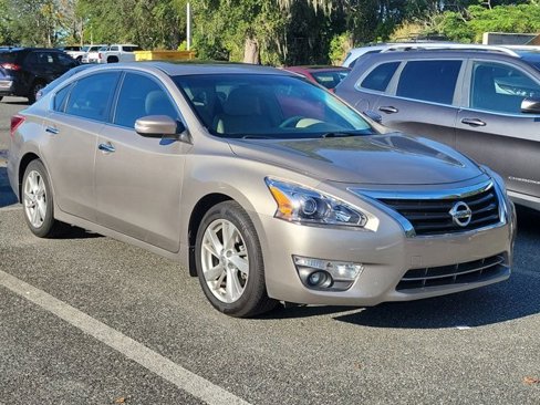 Used 2013 Nissan Altima 2.5 SL image 1