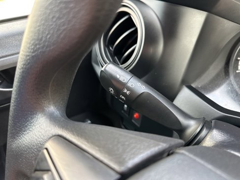 Used 2022 Toyota Tacoma SR image 23