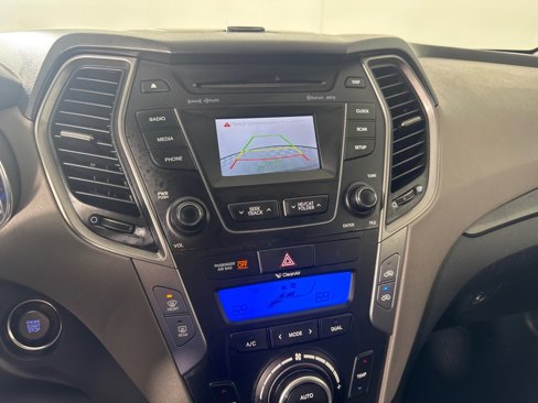 Used 2013 Hyundai Santa Fe AWD image 17