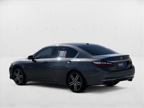 Used 2016 Honda Accord Touring image 7